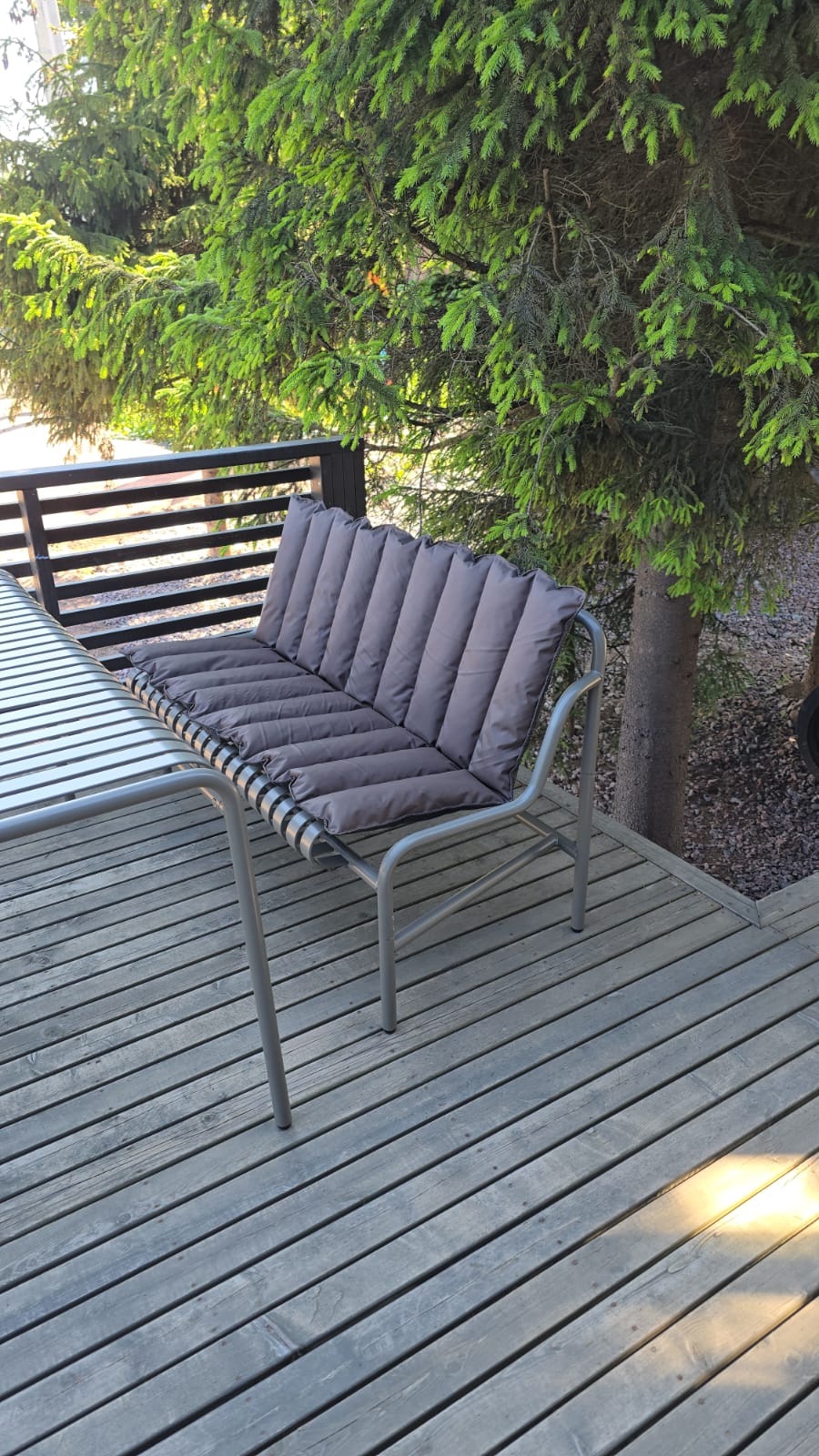 Садовая мебель на участке