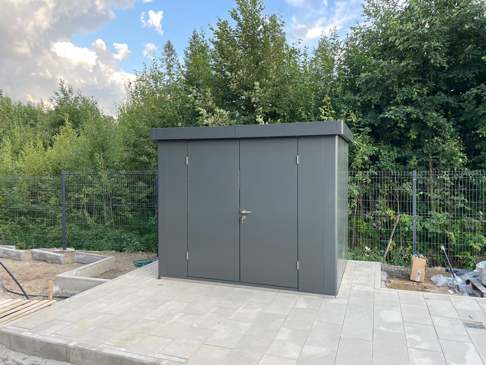 Садовая мебель на участке